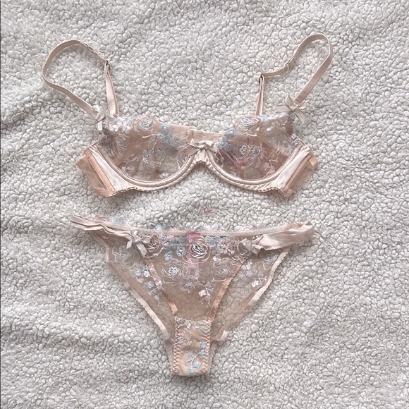 Agent Provocateur ODETTE like new - 34B / 3